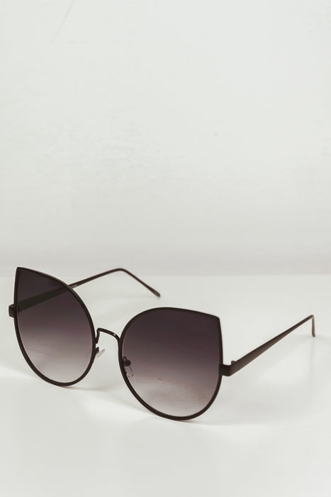 Half Way There Sunglasses - Black