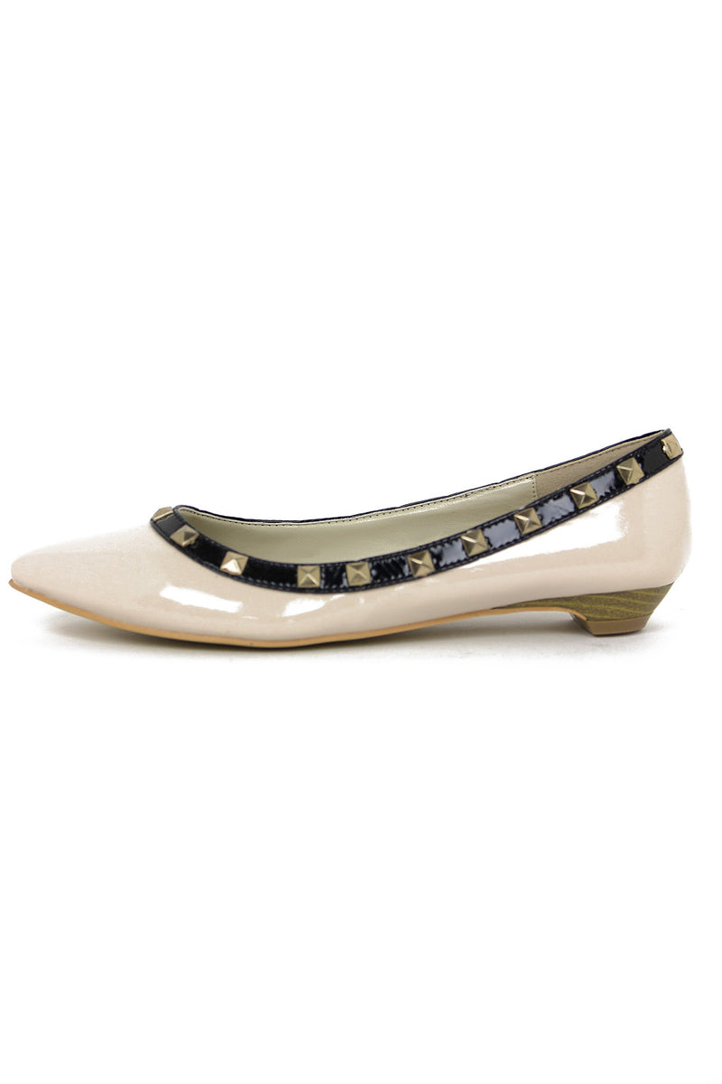 POINTY STUDDED FLAT - Beige/Black - Haute & Rebellious