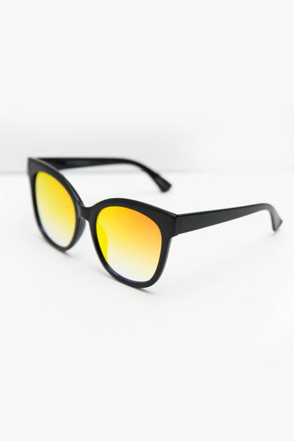 It Looks So Good Frame Sunglasses - Red - Haute & Rebellious