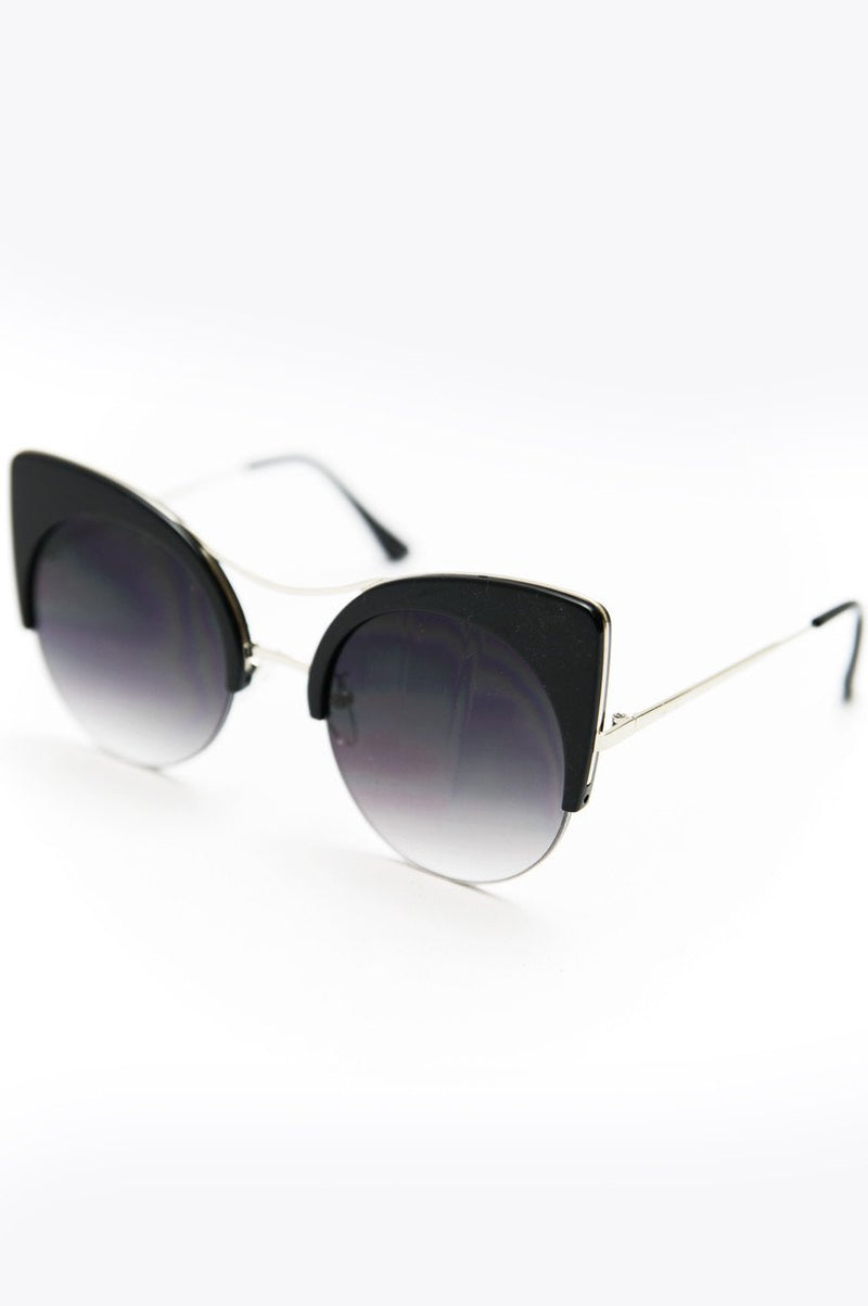 Got Me Moving Sunglasses - Black/Silver - Haute & Rebellious