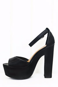 Lauda Platform Sandal - Black - Haute & Rebellious