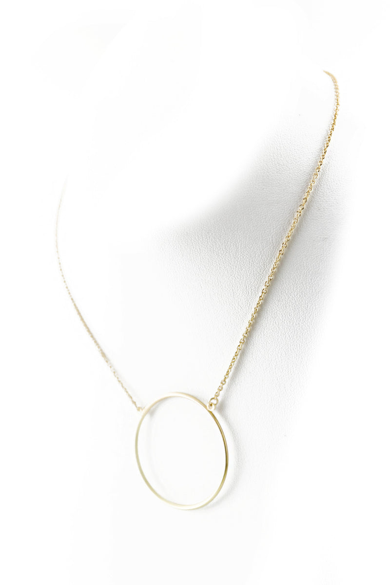 PETITE CIRCLE PENDANT NECKLACE - Haute & Rebellious