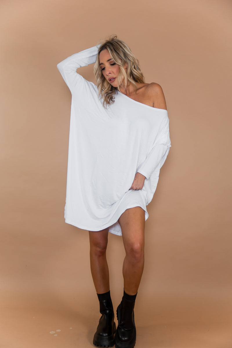 Emma Basic Long Sleeve Shift Dress - White