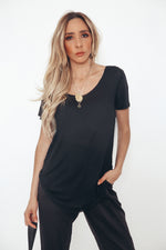 Scoop-neck T-shirt - Black
