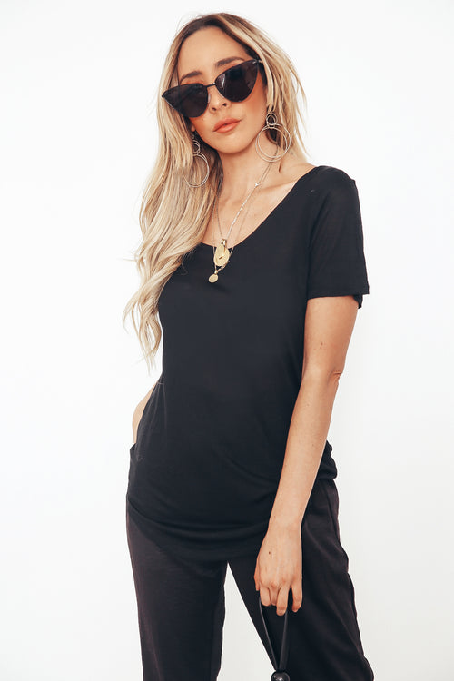 Scoop-neck T-shirt - Black