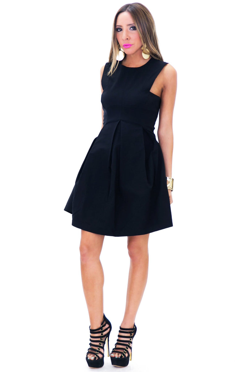 BENNIT SLEEVELESS FLARED DRESS - Haute & Rebellious