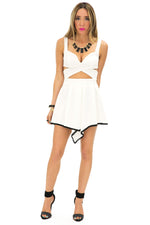 FRONT POINT ZIP SKIRT - Off White - Haute & Rebellious