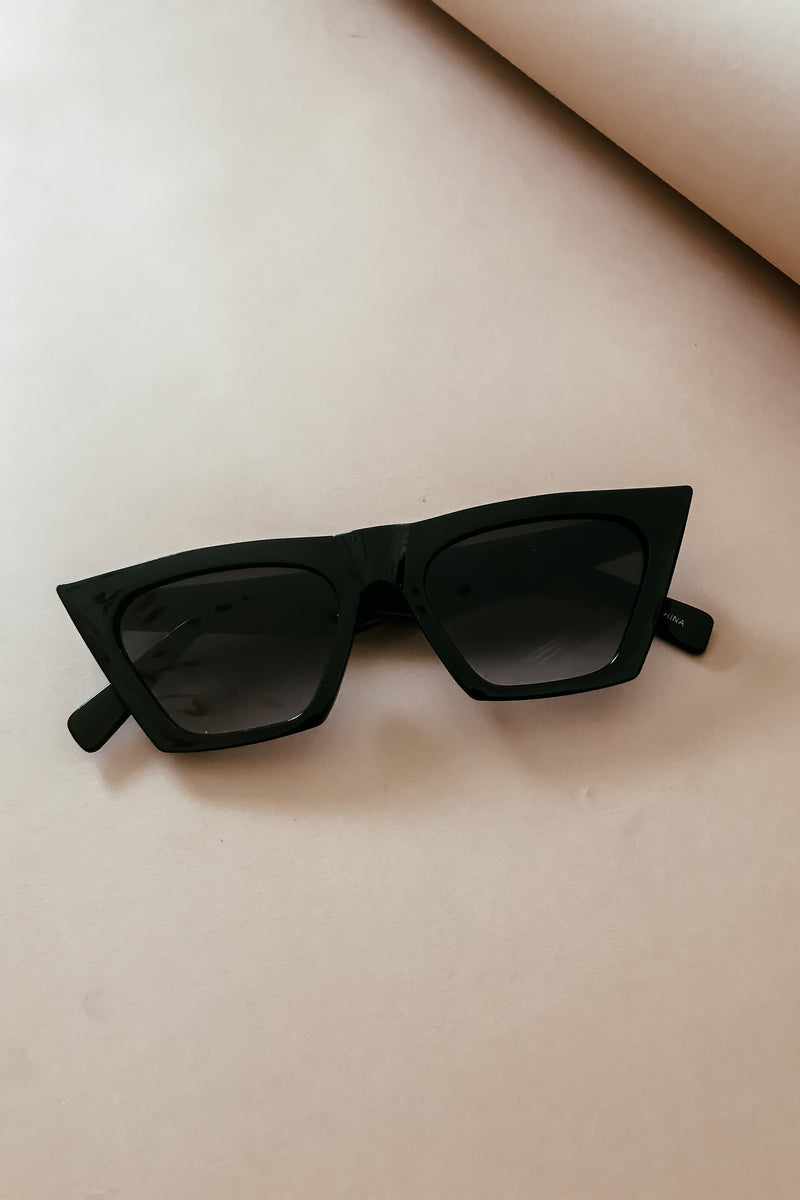 Cat-eye Sunglasses - Black