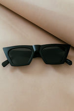 Cat-eye Sunglasses - Matte Black